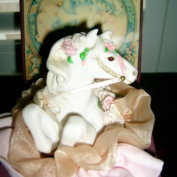 Vintage Enesco A Circus Dream Ladyrose Unicorn Music Jack in the Box - Picture 3 of 7